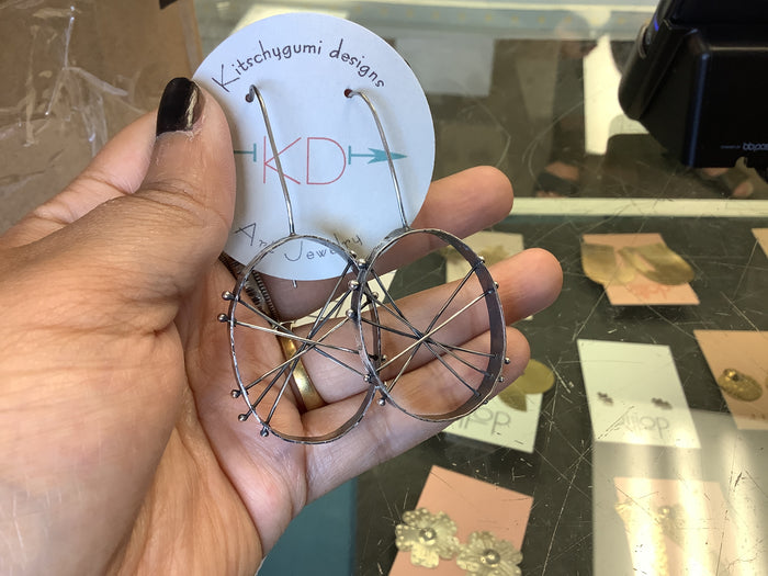 KD144— Spoke Hoop Earrings